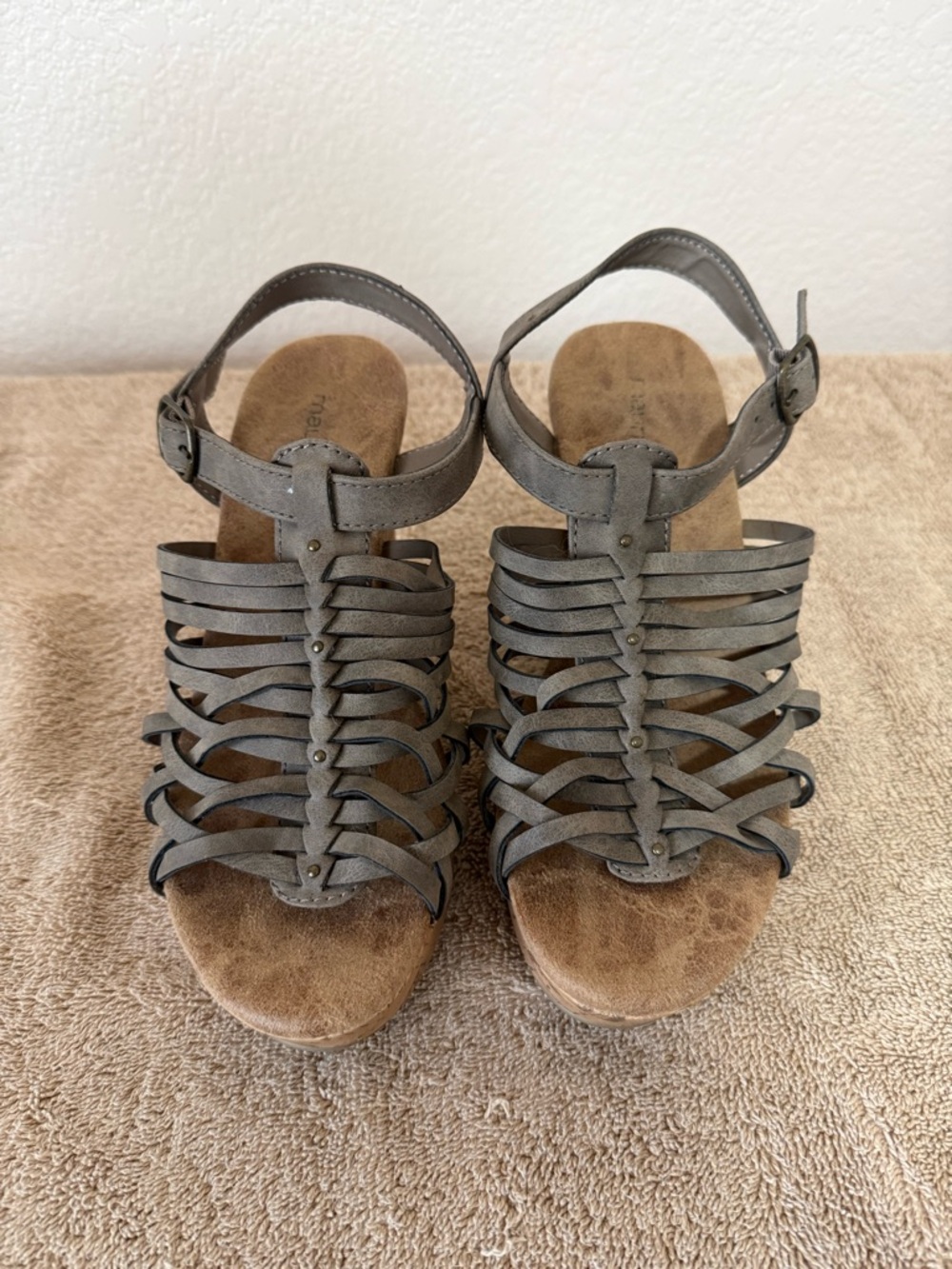 Maurices Gray Strappy Gladiator Ankle‑Buckle Sandals